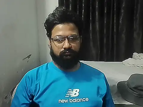 Dollseye online show from 04-15-26, 01:37