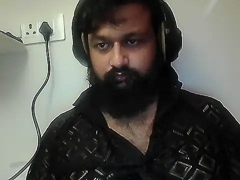 Snapshot of Dollseye chatting on 09-14-25, 04:07 Dollseye online show from 09-14-25, 04:07