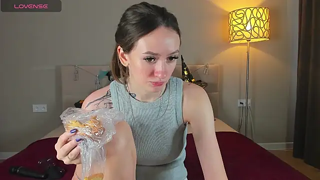 cutienaughtygirl online show from 10-22-25, 10:04
