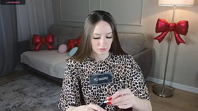 cutienaughtygirl online show from 03-10-26, 07:45