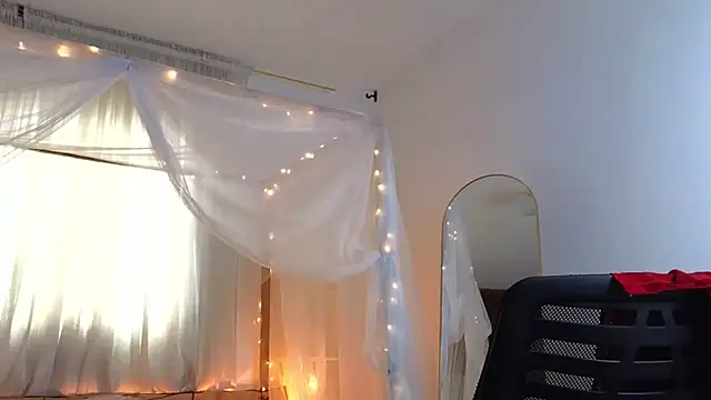 loreaniss online show from 10-08-25, 08:42