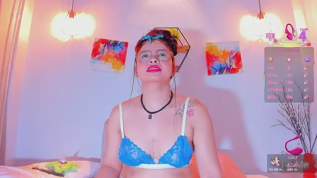 Karlaliones69 online show from 09-30-25, 11:49