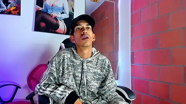 briamhoconor xh online show from 03-21-26, 05:19