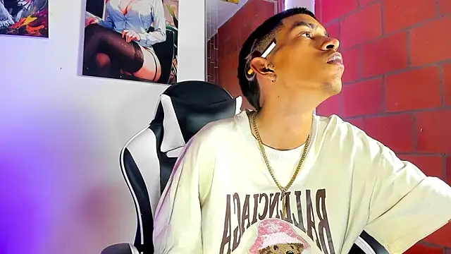 briamhoconor xh online show from 03-22-26, 01:42