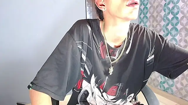 Snapshot of briamhoconor_xh chatting on 05-31-26, 02:50 briamhoconor xh online show from 05-31-26, 02:50