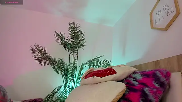 Hadid Jimenez  online show from 11-29-25, 06:52