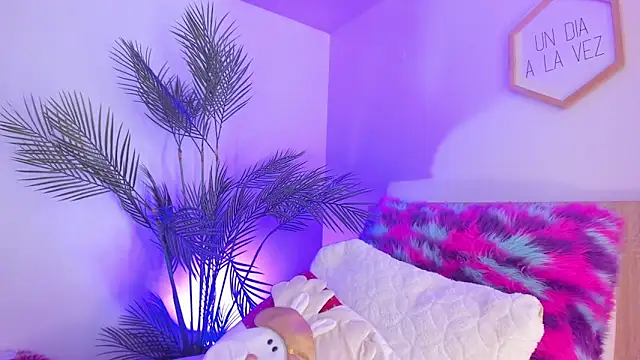 Hadid Jimenez  online show from 11-12-25, 07:40