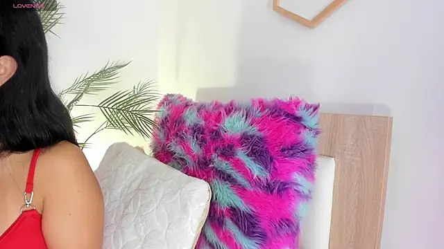 Hadid Jimenez  online show from 11-21-25, 07:46