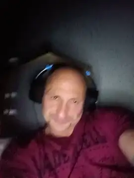 Radsjxh online show from 05-18-26, 12:44