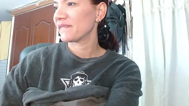Snapshot of BriggiteSkyAngels chatting on 10-07-25, 09:43 BriggiteSkyAngels online show from 10-07-25, 09:43