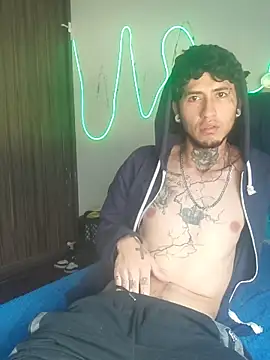 Snapshot of Tattoboy19cm chatting on 10-12-25, 09:27 Tattoboy19cm online show from 10-12-25, 09:27
