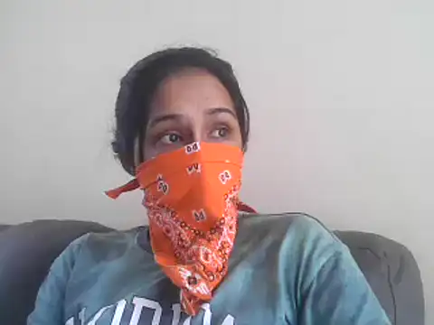 Snapshot of cute_indianxo chatting on 10-11-25, 10:49 cute indianxo online show from 10-11-25, 10:49