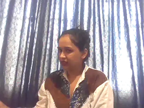 Snapshot of cute_indianxo chatting on 10-16-25, 11:07 cute indianxo online show from 10-16-25, 11:07