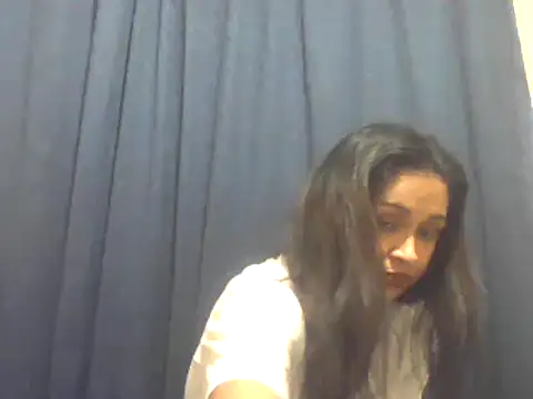 Snapshot of cute_indianxo chatting on 10-03-25, 08:10 cute indianxo online show from 10-03-25, 08:10
