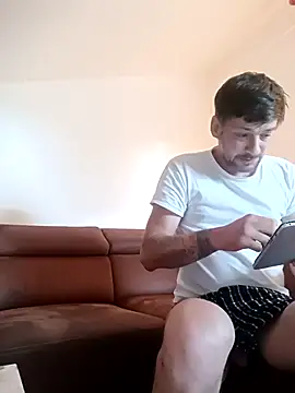 Snapshot of a7ex chatting on 09-13-25, 10:15 a7ex online show from 09-13-25, 10:15