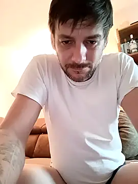 Snapshot of a7ex chatting on 09-14-25, 03:23 a7ex online show from 09-14-25, 03:23