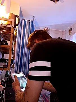 Snapshot of a7ex chatting on 01-14-25, 03:32 a7ex online show from 01-14-25, 03:32