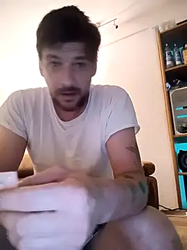 Snapshot of a7ex chatting on 09-24-25, 04:19 a7ex online show from 09-24-25, 04:19