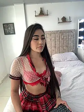 EmiilyEvans  online show from 10-23-25, 09:46