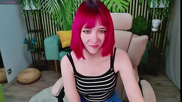 Ketrin Jones online show from 10-20-25, 05:09