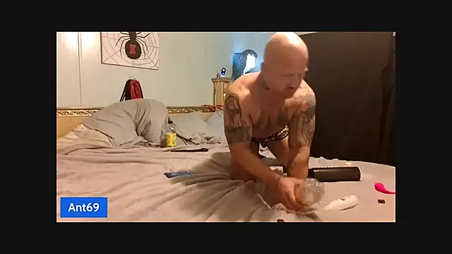 AntMeich6969 online show from 11-02-25, 01:21