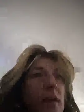 Snapshot of MrsSizzle chatting on 10-12-25, 05:58 MrsSizzle online show from 10-12-25, 05:58