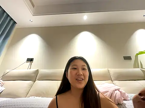 xena0501 online show from 10-04-25, 03:13