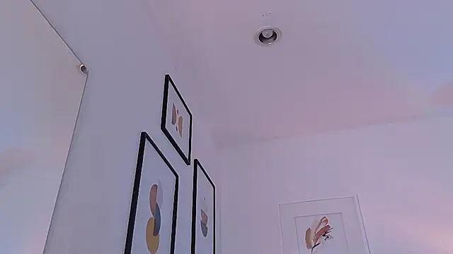 Snapshot of cutepetitee chatting on 04-21-26, 01:42 cutepetitee online show from 04-21-26, 01:42