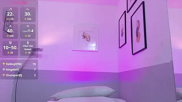 cutepetitee online show from 03-24-26, 07:47