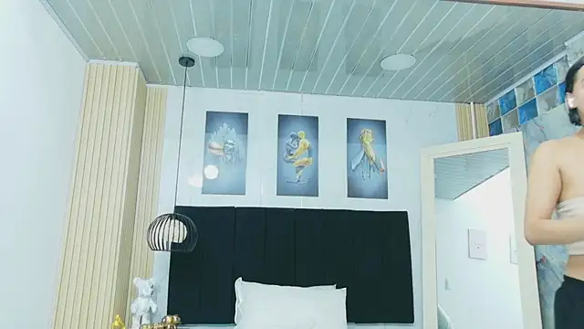 cutepetitee online show from 07-10-26, 12:05