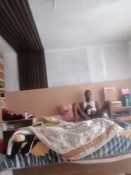 Snapshot of Pnice chatting on 12-14-25, 08:31 Pnice online show from 12-14-25, 08:31