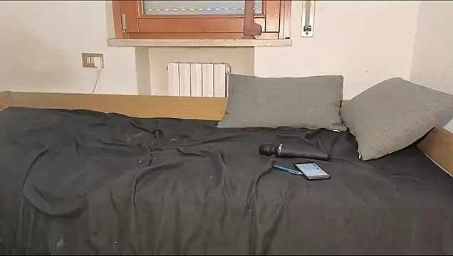 Nina-Holly online show from 04-09-26, 01:06