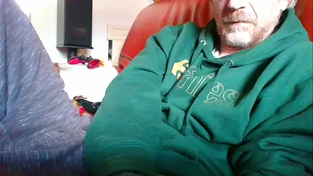 Snapshot of Vrenico-SC chatting on 10-04-25, 11:01 Vrenico-SC online show from 10-04-25, 11:01