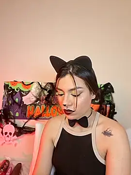 AmaiaSalvatore online show from 10-29-25, 11:14