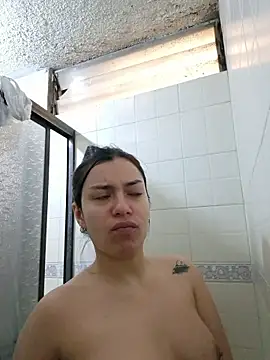 AmaiaSalvatore online show from 04-17-26, 10:12