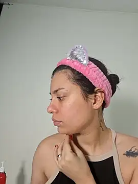 AmaiaSalvatore online show from 10-02-25, 09:40