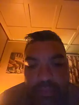 Snapshot of alinbaiatulr chatting on 10-11-25, 10:00 alinbaiatulr online show from 10-11-25, 10:00