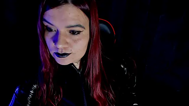 Snapshot of Moon_Dark520 chatting on 11-25-25, 03:51 Moon Dark520 online show from 11-25-25, 03:51