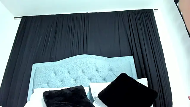 ZoeBlue6 online show from 01-18-26, 12:19