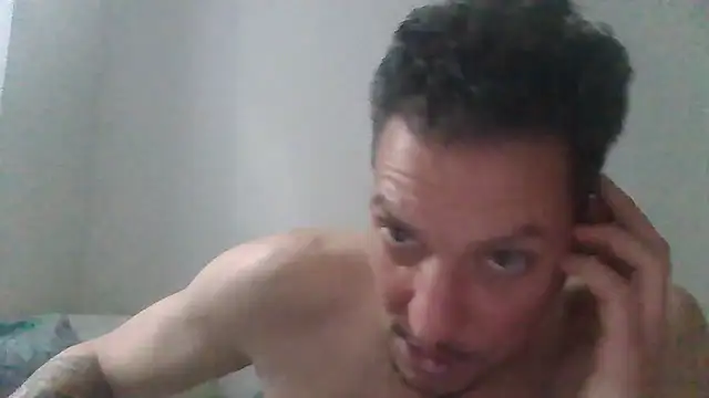 Snapshot of ARTANIS20 chatting on 05-07-26, 10:40 ARTANIS20 online show from 05-07-26, 10:40