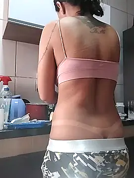 Snapshot of dyjaA chatting on 10-27-25, 12:39 dyjaA online show from 10-27-25, 12:39