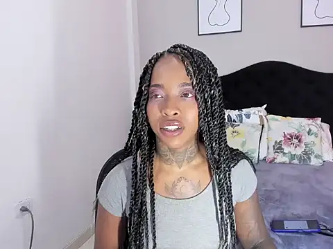 Pauline Fox online show from 03-28-26, 02:51