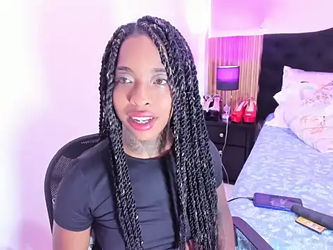 Pauline Fox online show from 04-15-26, 01:59