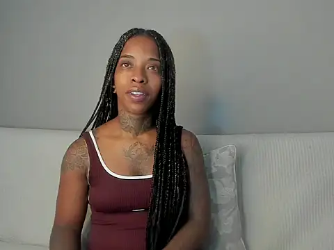 Pauline Fox online show from 09-23-25, 01:56