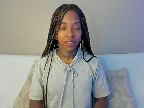 Pauline Fox online show from 09-22-25, 02:39