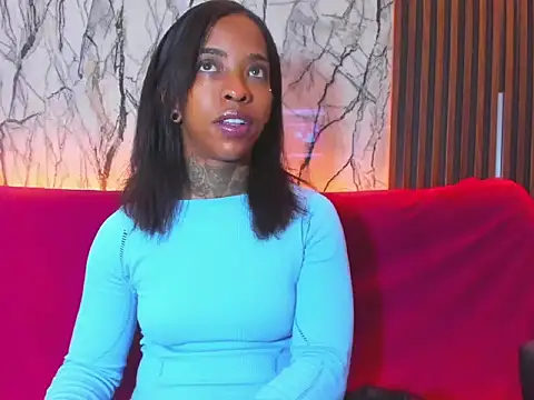 Pauline Fox online show from 11-12-25, 01:10