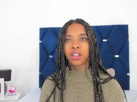 Pauline Fox online show from 10-11-25, 02:12