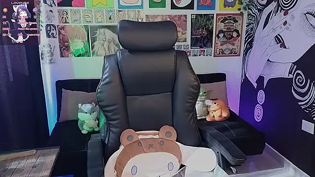 Yuhwan  online show from 11-22-25, 07:35