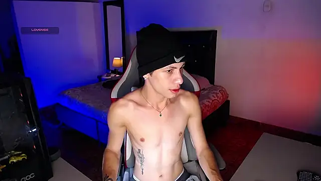 santiago cutex online show from 06-19-26, 01:50