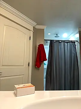 Snapshot of bleedthetrees chatting on 10-10-25, 07:20 bleedthetrees online show from 10-10-25, 07:20